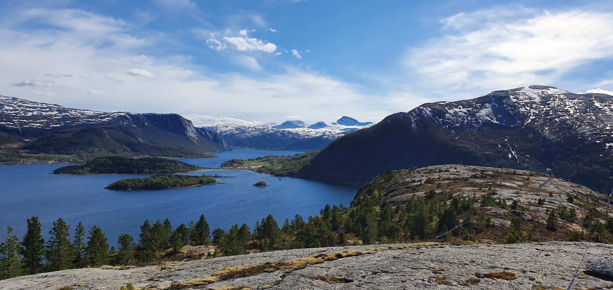 Misværfjorden og Lurfjelltinden - Luvdáragájjse.
Misvær - Miedasvärrda
Foto ©iVesterli